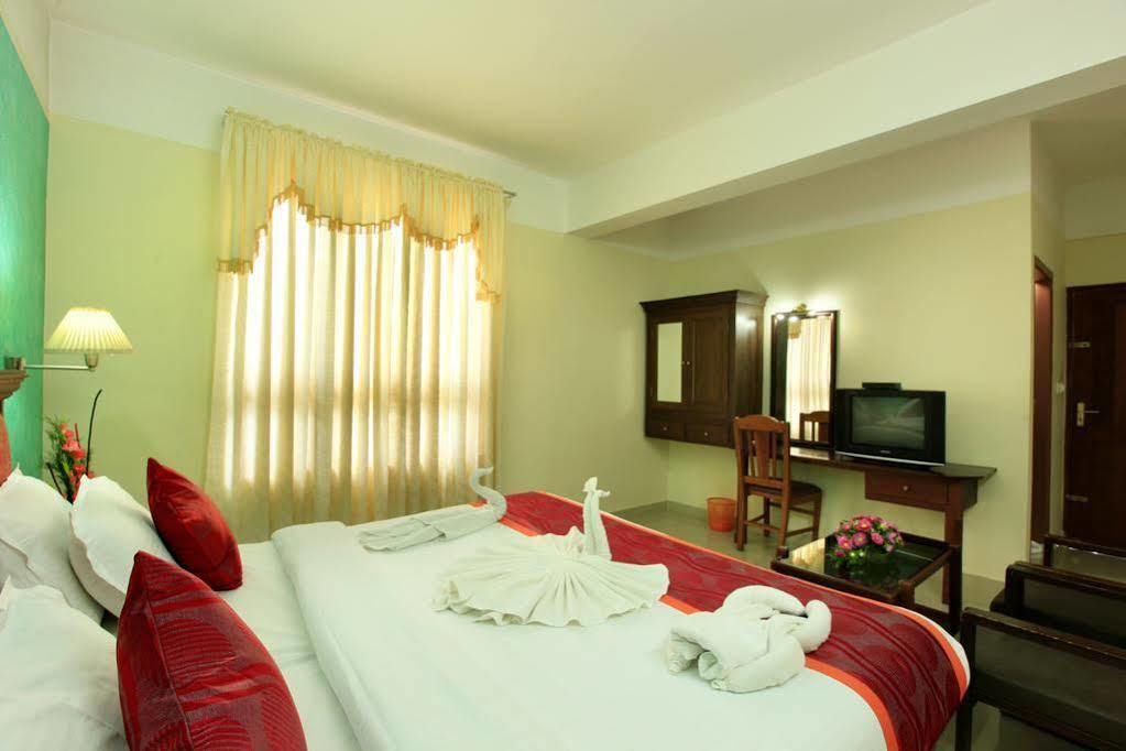 Spice Country Resort Chithirapuram Eksteriør billede